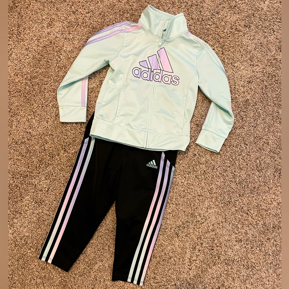 Like new 3T girls Adidas tracksuit